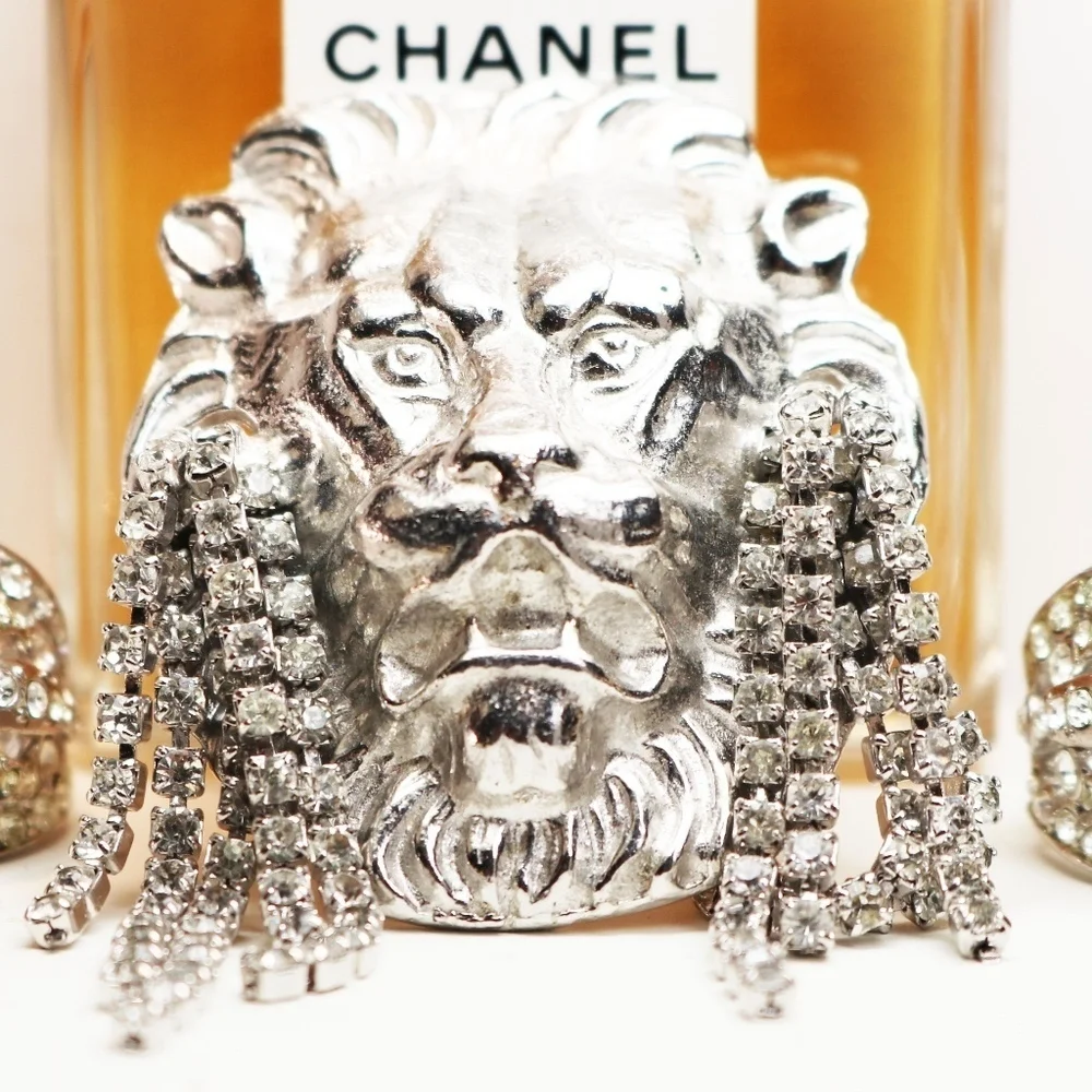Stunning VINTAGE LIONS HEAD Brooch by 'Jeanne'